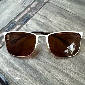 ONE Polarized St. Louis Cardinals Logo Women’s Sunglasses